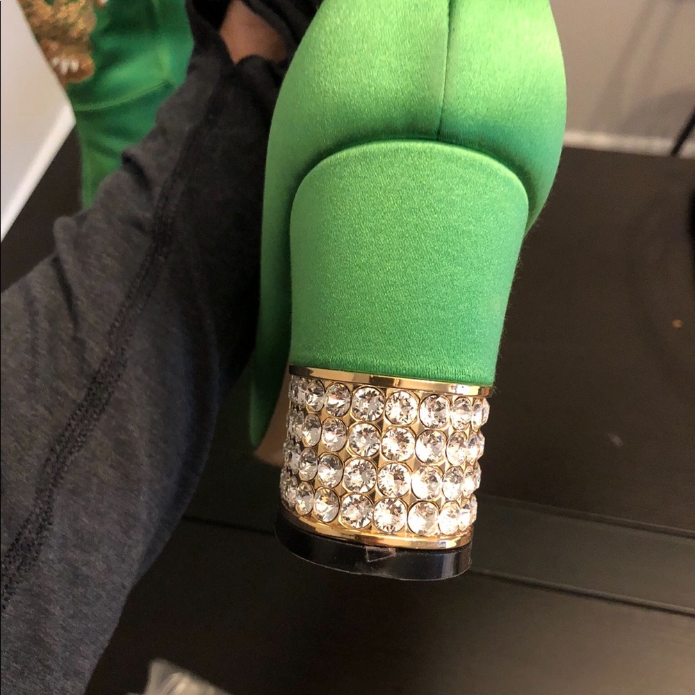 GUCCI BOW BOOT - Picture 8 of 9